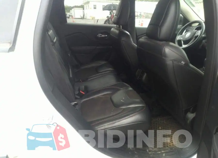 1C4PJMBS3FW673307 Photo# 8