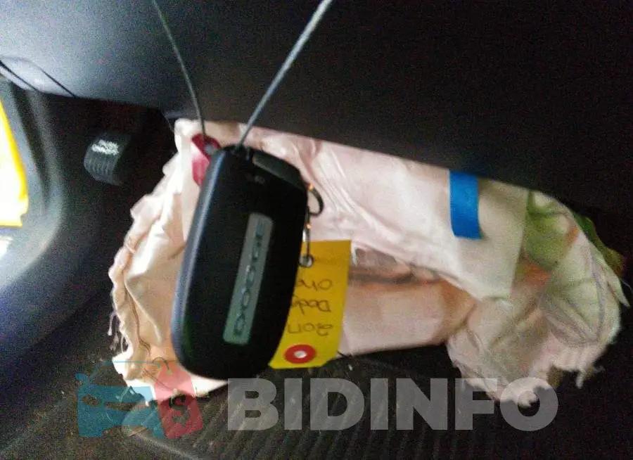 2C3CDXHG4HH607364 Photo# 11