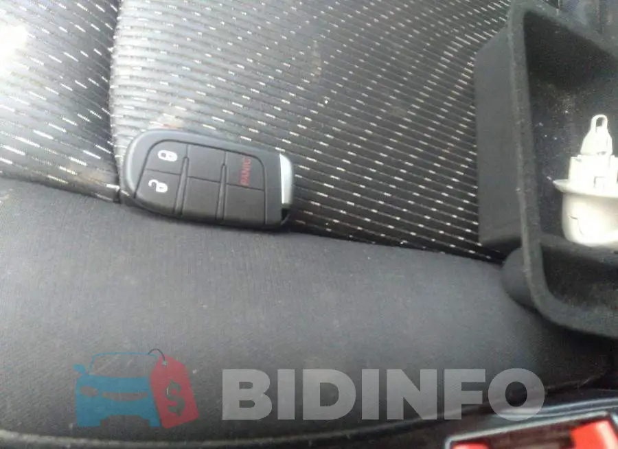 3C4PDCBG7FT673779 Photo# 11