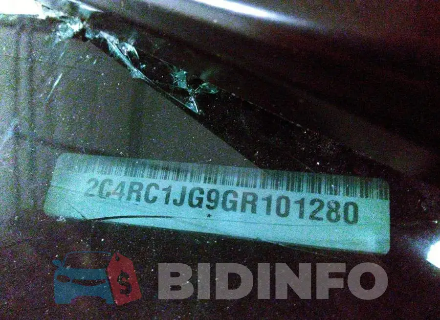 2C4RC1JG9GR101280 Photo# 9