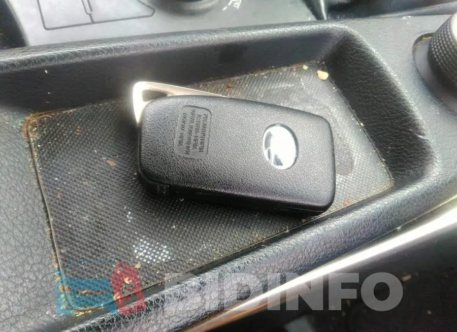 JTHBF1D2XF5068616 Photo# 11