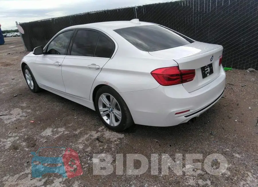 WBA8B9G50JNU95949 Photo# 3