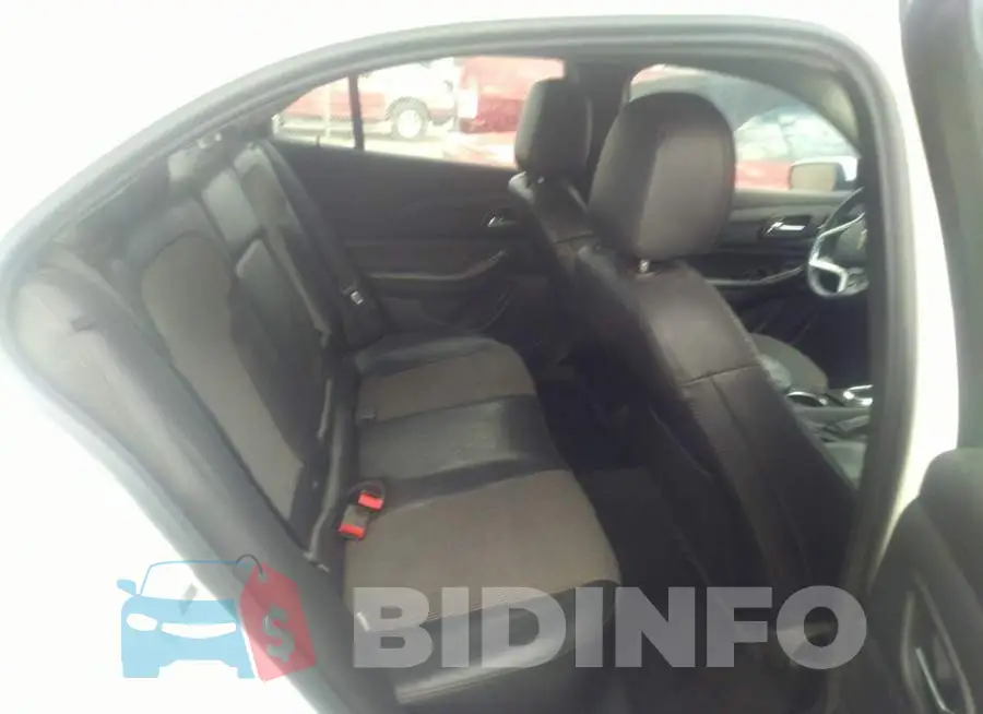 1G11D5SL8FF161272 Photo# 8