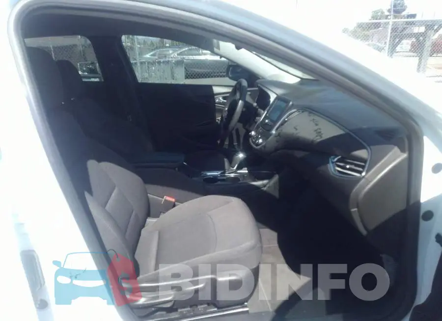1G1ZD5ST4JF135280 Photo# 5