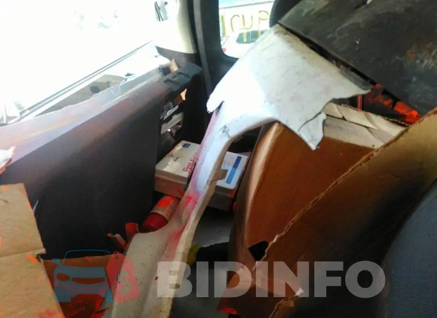 1GCHSCEAXM1229169 Photo# 8