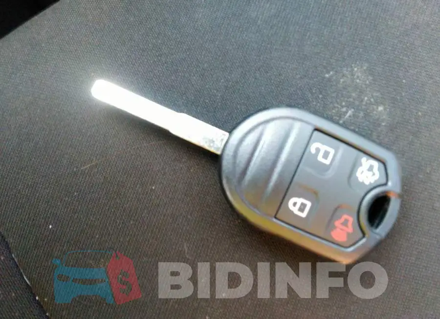 1FADP3F25JL300744 Photo# 11
