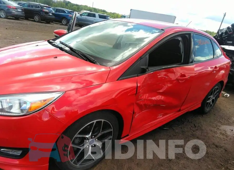 1FADP3F26GL390849 Photo# 6