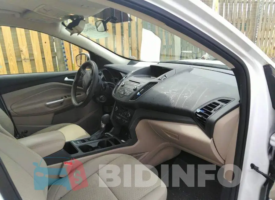 1FMCU0GD5HUD73156 Photo# 5