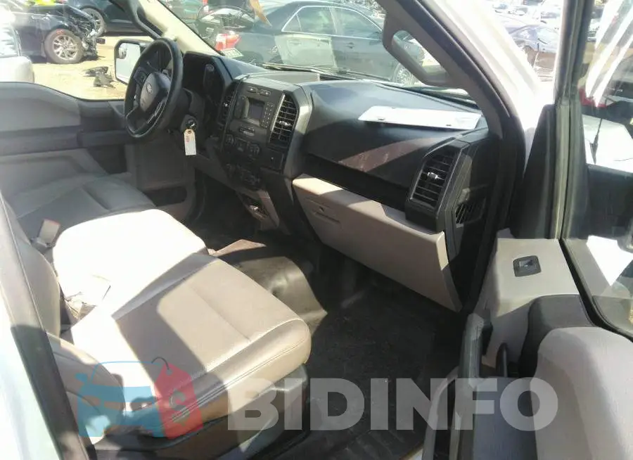 1FTMF1CBXJKF63033 Photo# 5