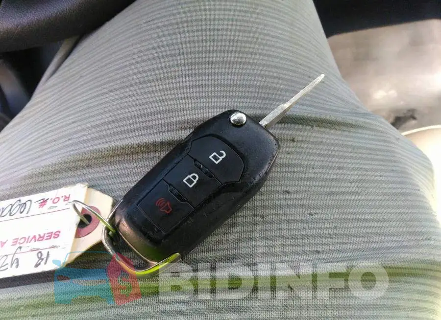 1FTMF1CBXJKF63033 Photo# 11