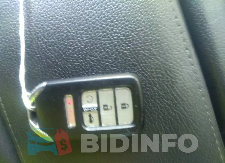 19XFC1F70GE018611 Photo# 11