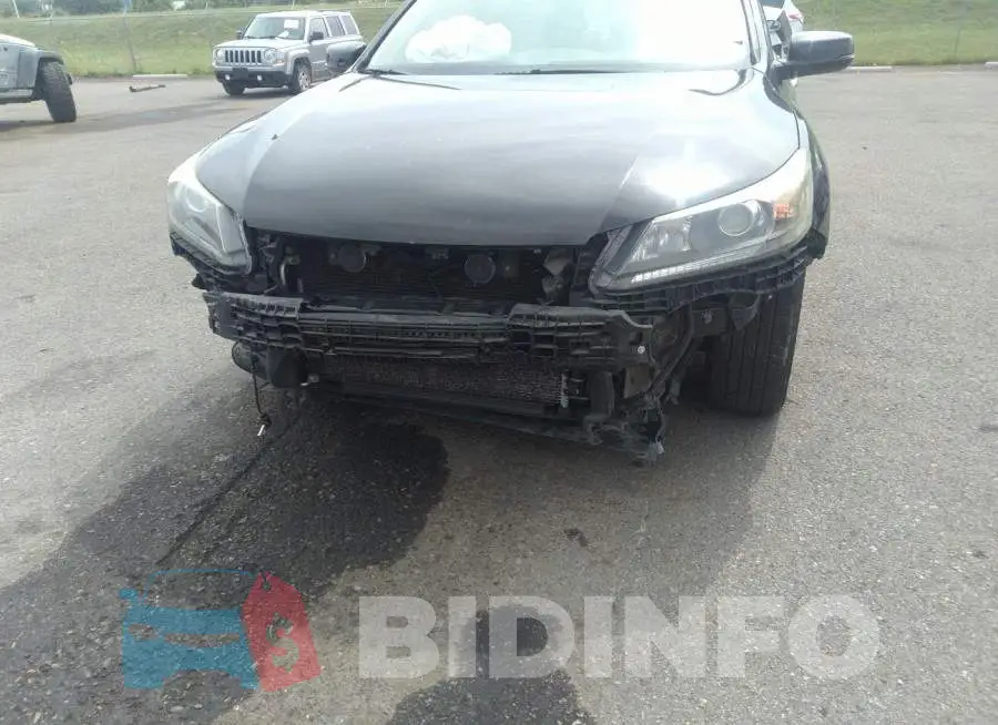 1HGCR2F84FA180860 Photo# 6