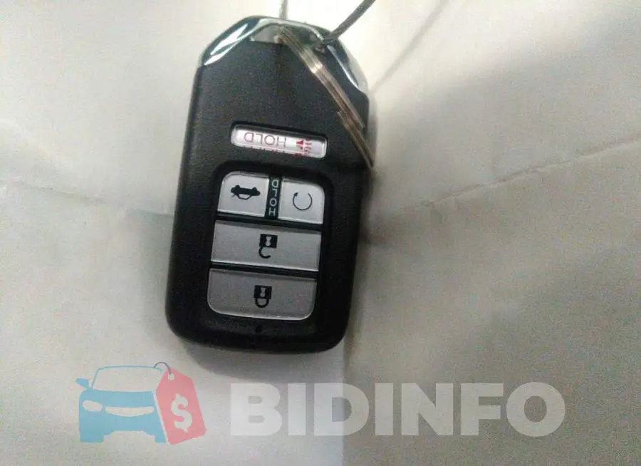 2HGFC2F84MH506086 Photo# 11