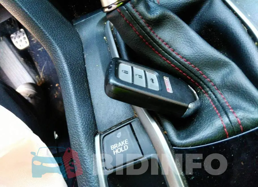2HGFC3A50KH752326 Photo# 11