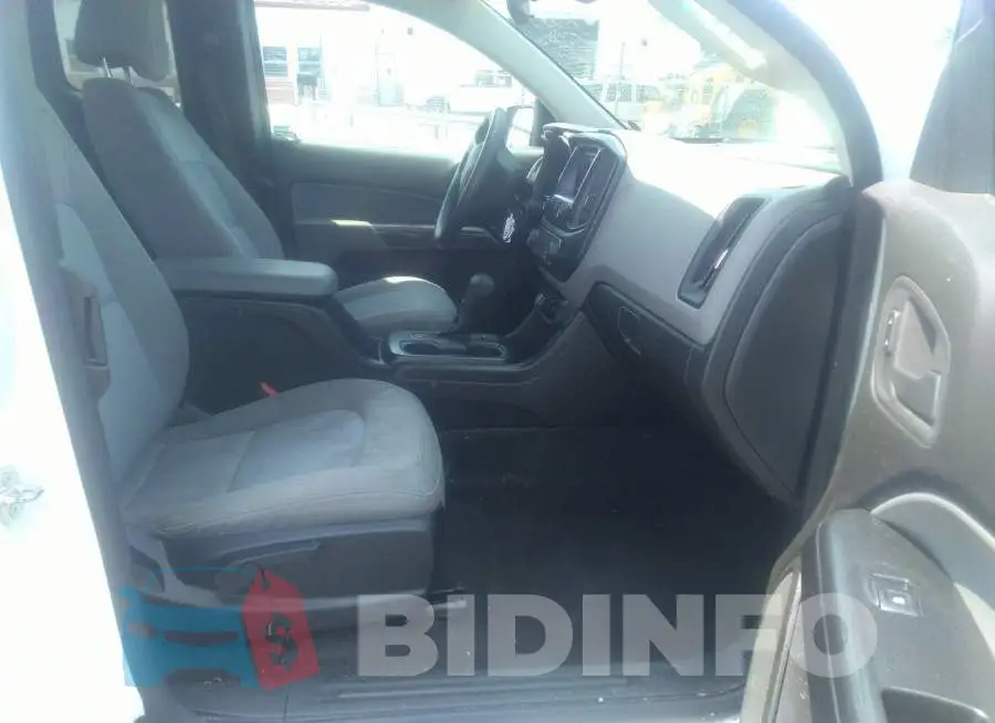 1GCHSBEA8G1224924 Photo# 5