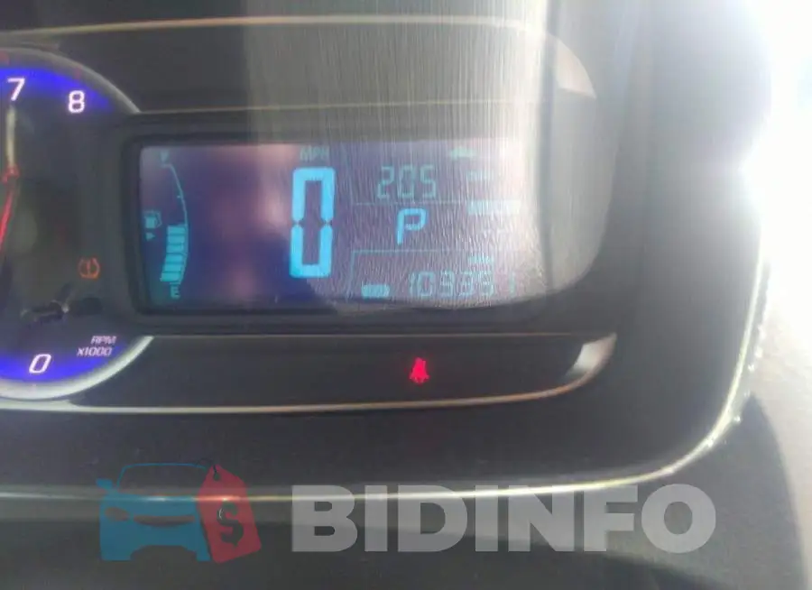 KL7CJLSB2FB232877 Photo# 7