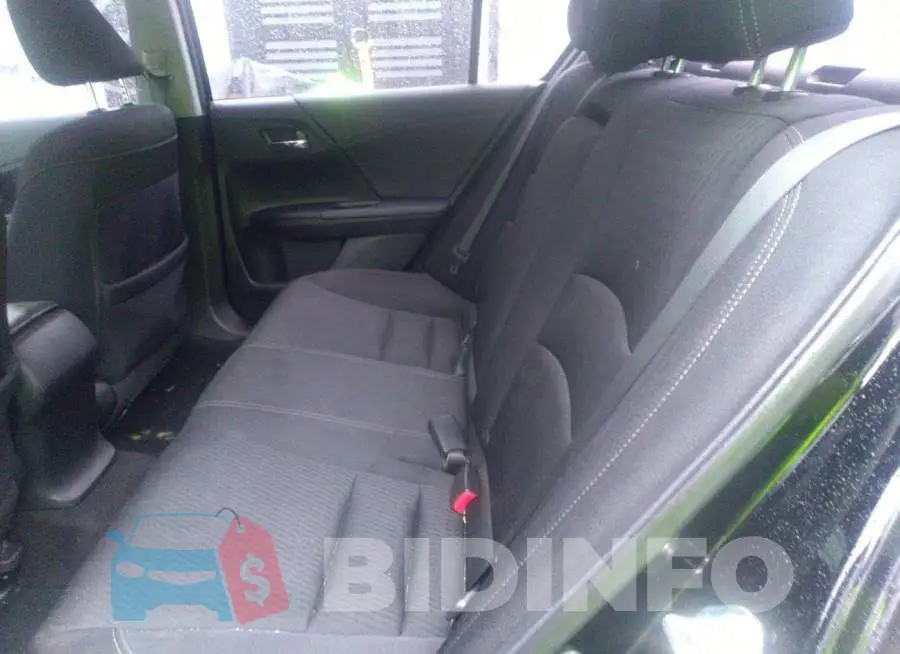 1HGCR2F54FA172540 Photo# 8