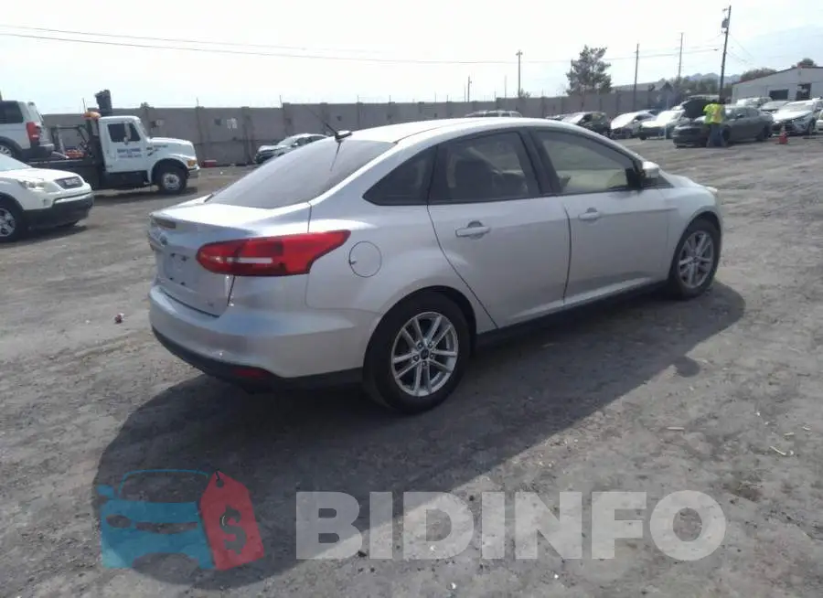 1FADP3F26GL347922 Photo# 4