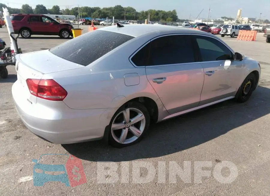 1VWBS7A36FC058025 Photo# 4