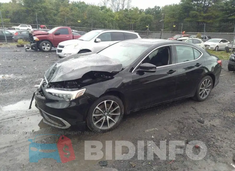 19UUB2F38JA004898 Photo# 2