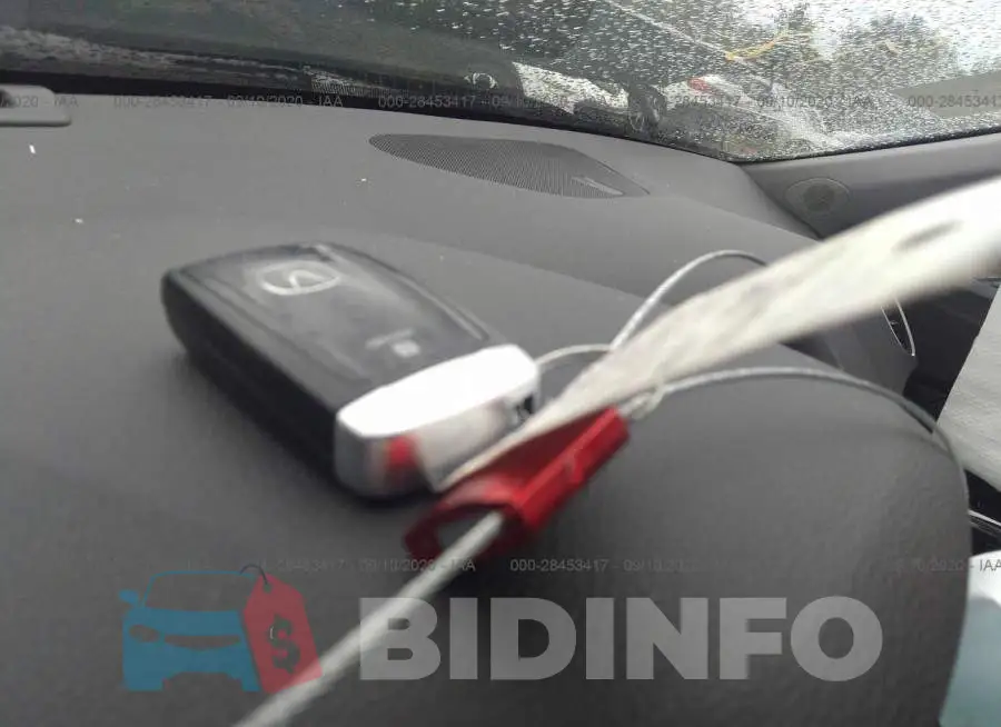19UUB2F38JA004898 Photo# 11