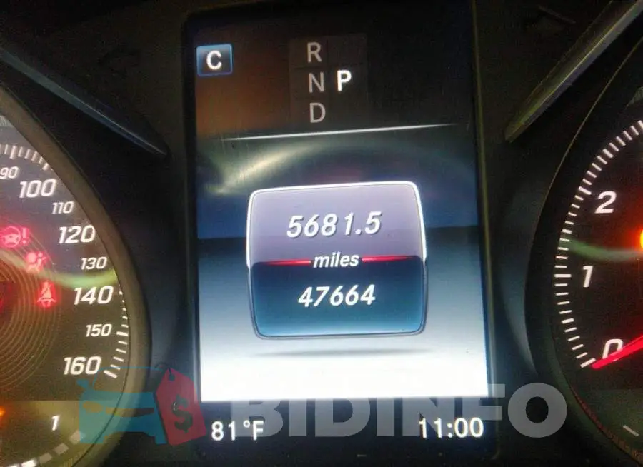 55SWF4JB6JU276572 Photo# 7