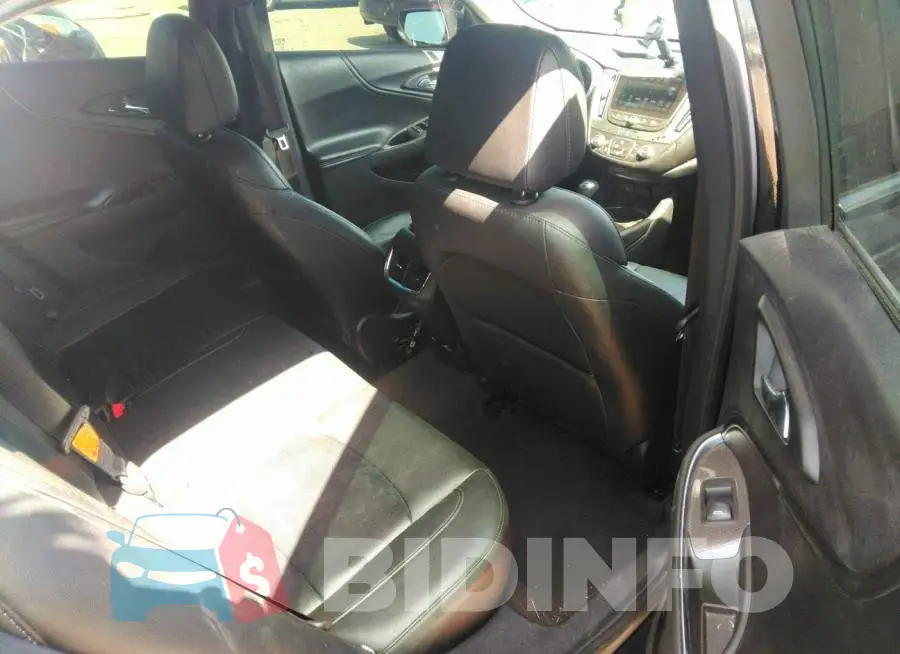 1G1ZD5ST8JF133337 Photo# 8