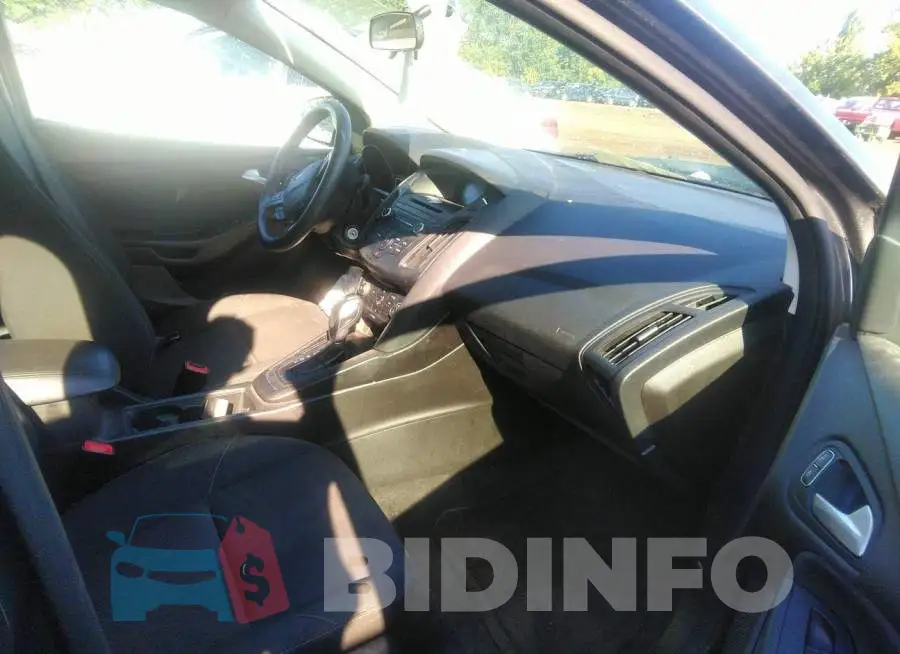 1FADP3F23GL318622 Photo# 5