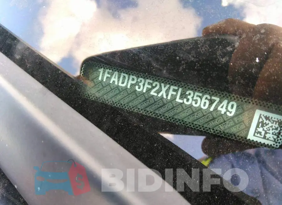 1FADP3F2XFL356749 Photo# 9