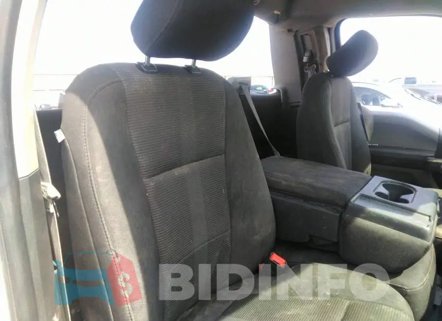 1FTMF1C53KKD38464 Photo# 8