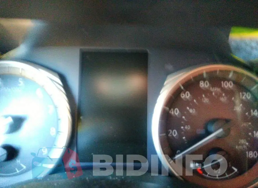 JN1EV7AR2KM556189 Photo# 7