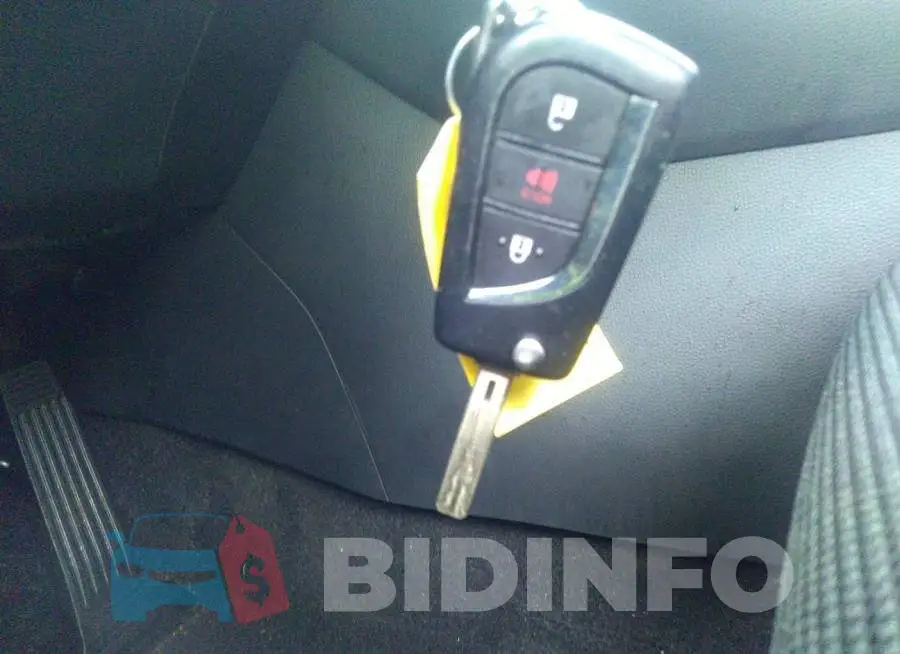 2T3H1RFV1MC157143 Photo# 11