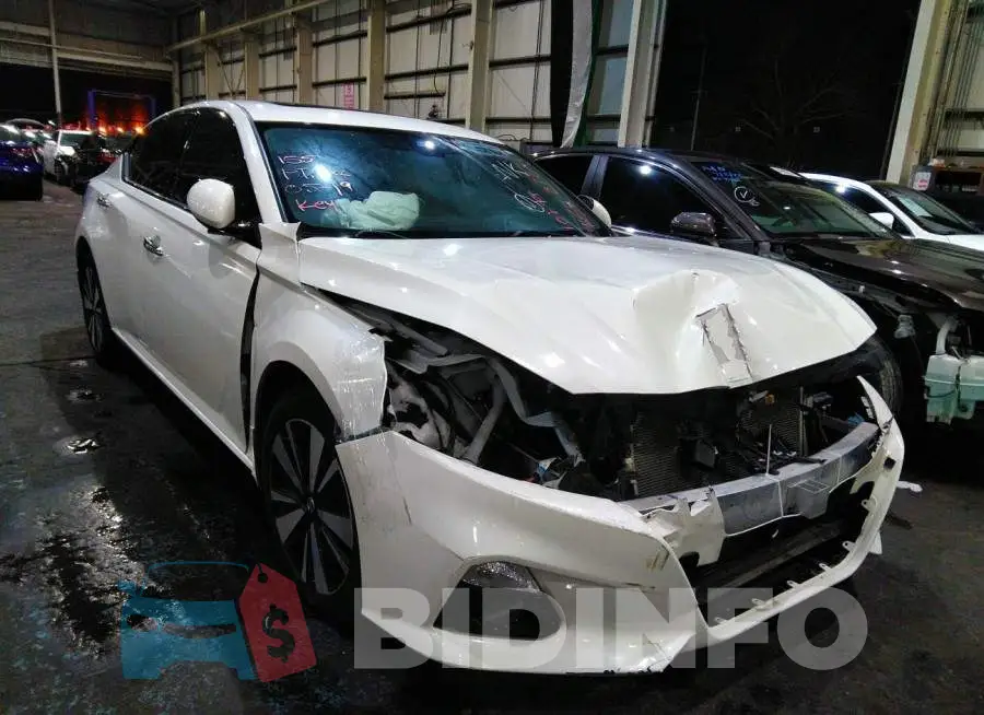 004BL4EV7LN310834 Photo# 1