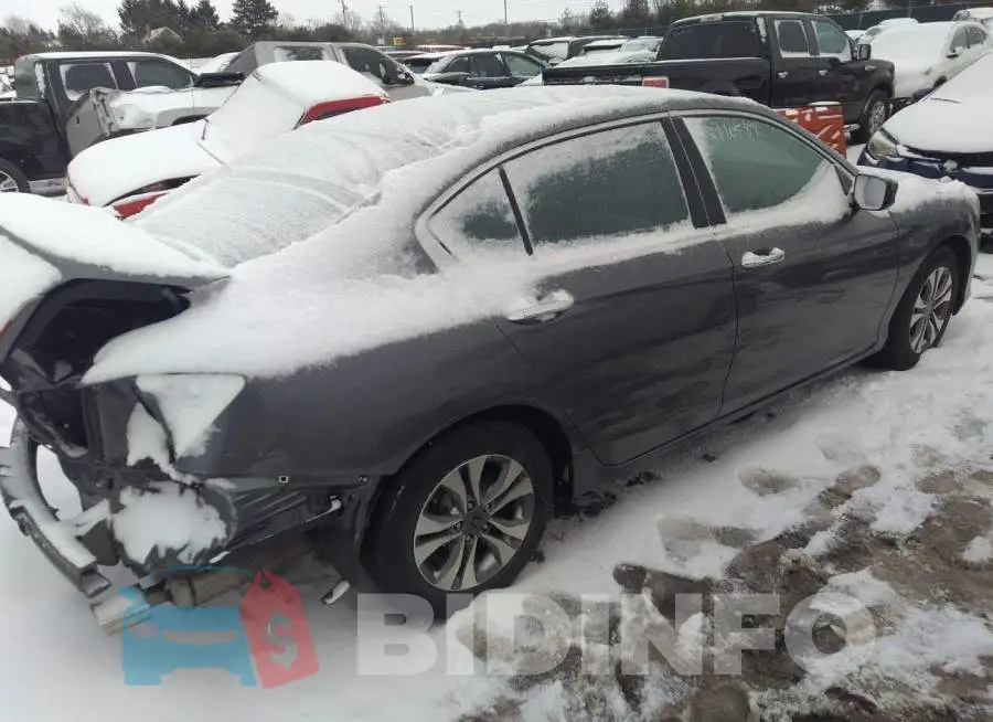 1HGCR2F35FA181021 Photo# 4