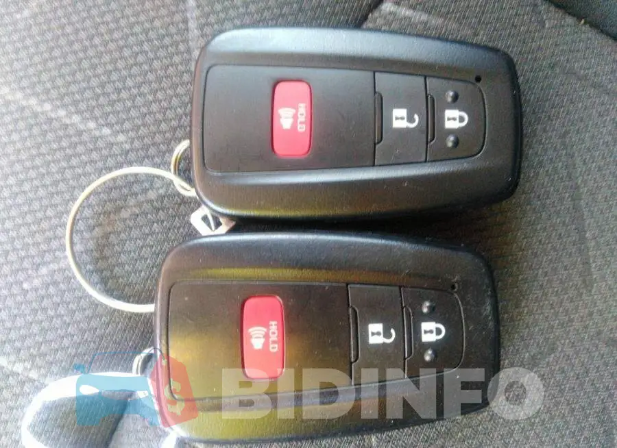 2T3P1RFVXMC190394 Photo# 11