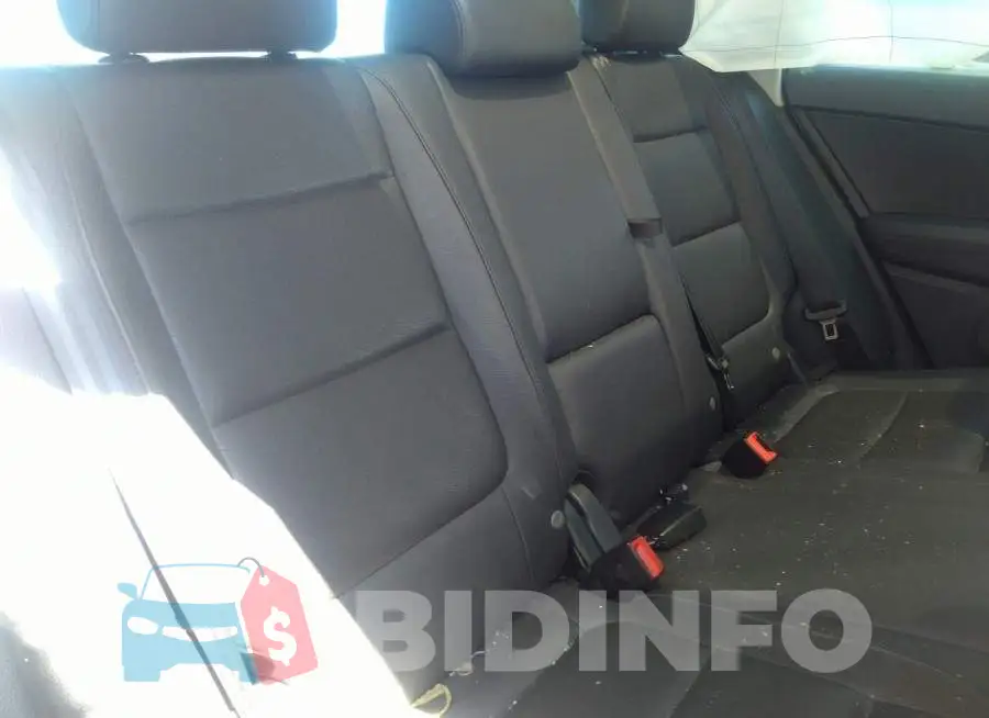 WVGAV7AX8GW574035 Photo# 8