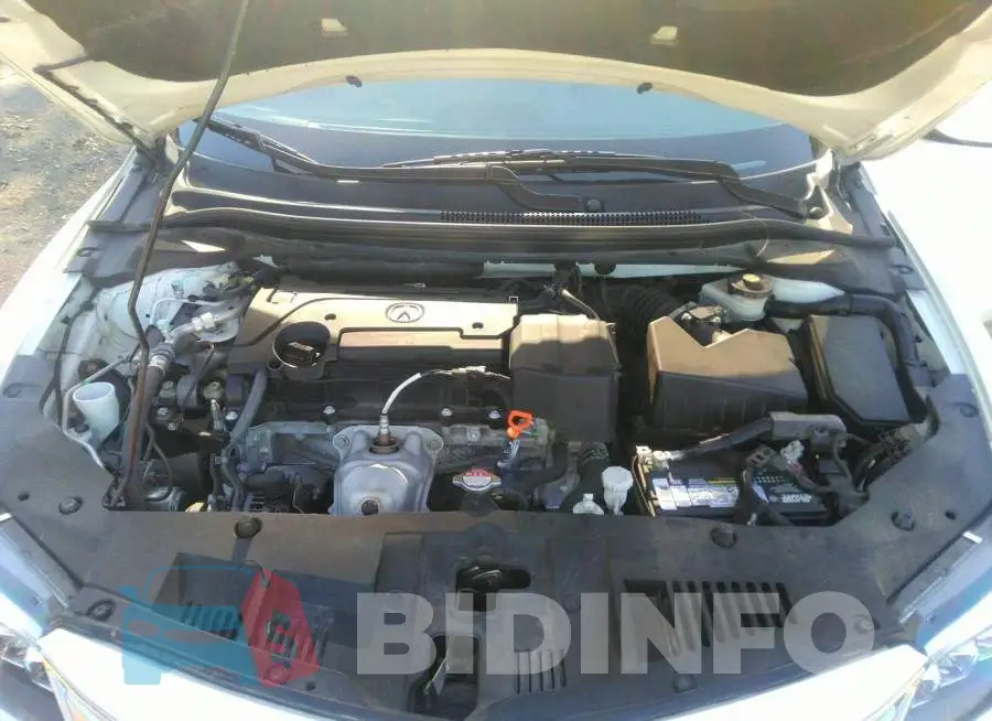 19UDE2F79JA005777 Photo# 10