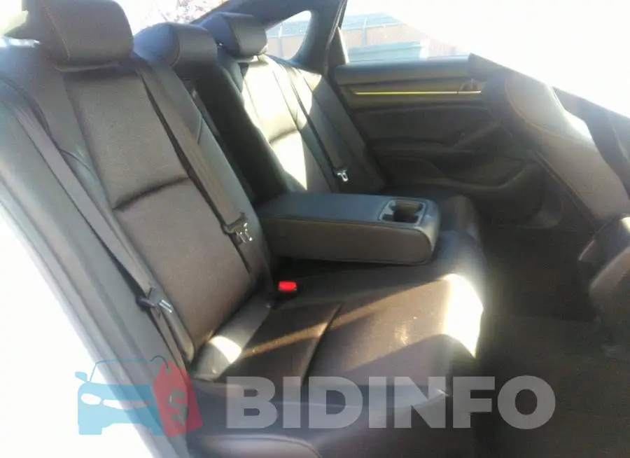 1HGCV1F30JA164514 Photo# 8