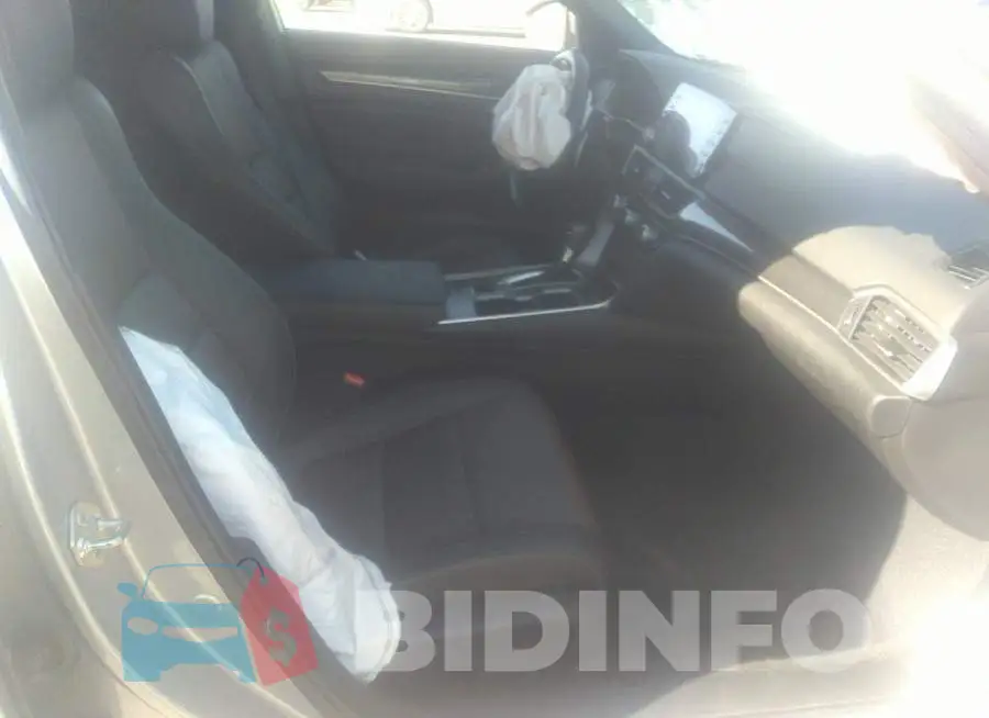 1HGCV1F31KA132351 Photo# 5