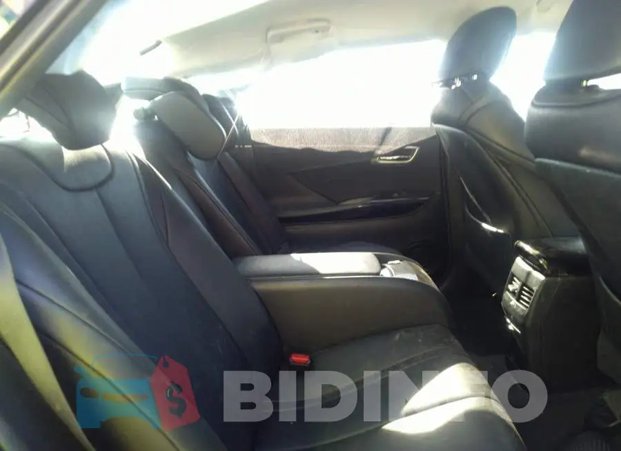 JTDBVRBD6JA003852 Photo# 8