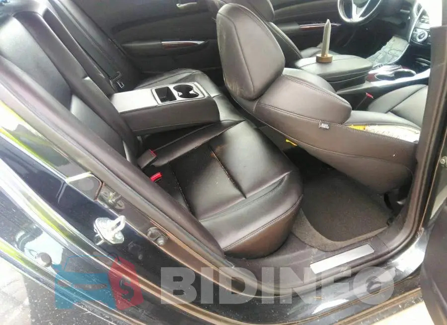 19UUB2F37FA024874 Photo# 8
