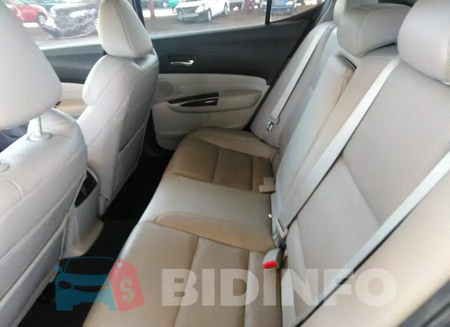 19UUB2F57GA012386 Photo# 8
