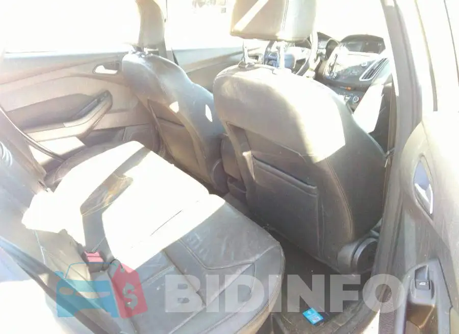 1FADP3F25FL264562 Photo# 8