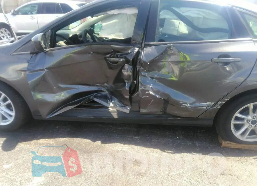 1FADP3F28JL260708 Photo# 6