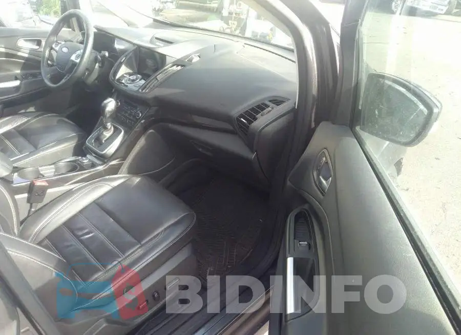 1FADP5DU4JL100633 Photo# 5