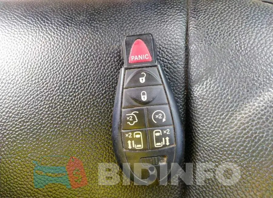 2C4RC1CG4FR513800 Photo# 11