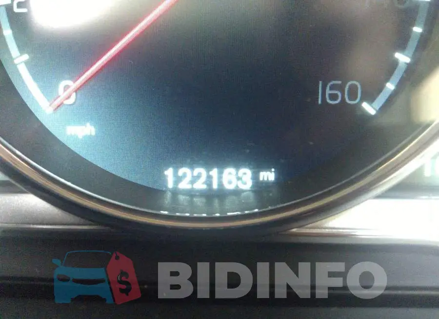 YV140MFD2F1304821 Photo# 7