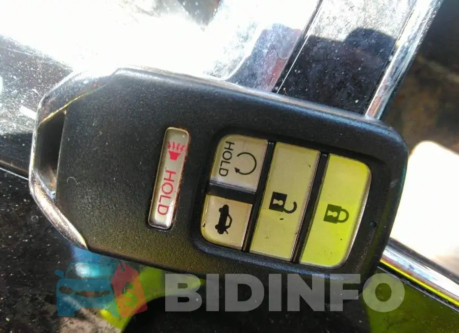 1HGCR2F73GA063943 Photo# 11