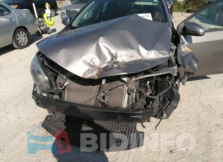 2T1BURHE7FC413372 Photo# 6