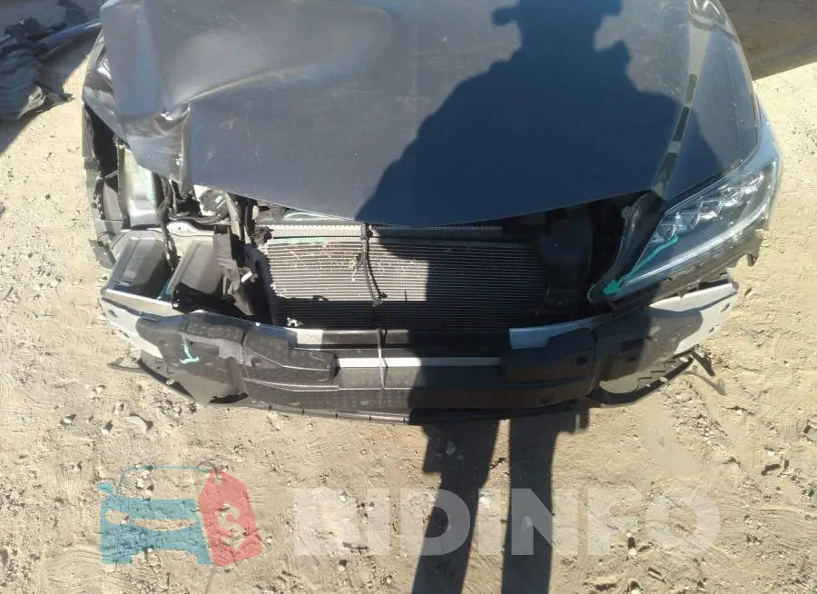 19UDE2F73JA007718 Photo# 6